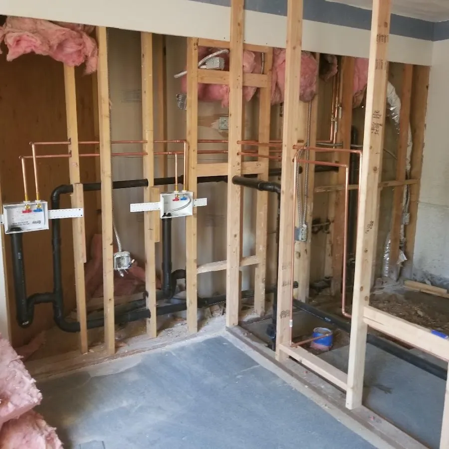 Copper pipe rough-in and plumbing installation in Lakeland North